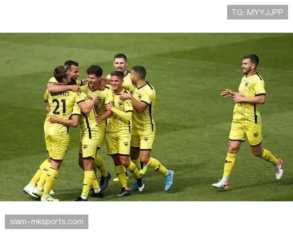 奥萨苏纳中路渗透战术初见成效,球队表现稳健迎来连胜佳绩 奥萨苏纳中路渗透战术初见成效,球队表现稳健迎来连胜佳绩