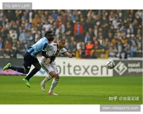 实力对决分析：足球新赛季前两队竞争态势持续提升