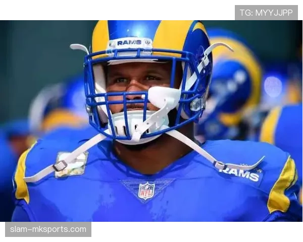 帕尔马防守体系近期表现稳健,结构清晰且竞争力增强 帕尔马防守体系近期表现稳健,结构清晰且竞争力增强