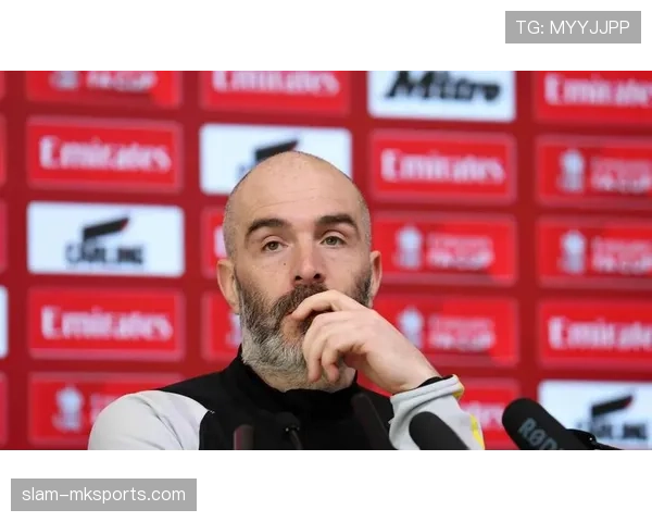 孙兴慜 vs 斯特林：顶级边锋的进攻效率与战术角色差距在哪？